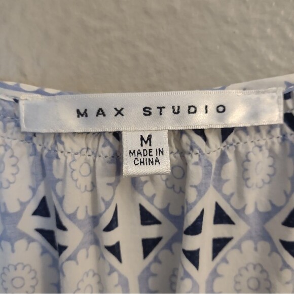 Max Studio Blue White Printed Smocked Waist Dress Size Medium - Picture 3 of 11